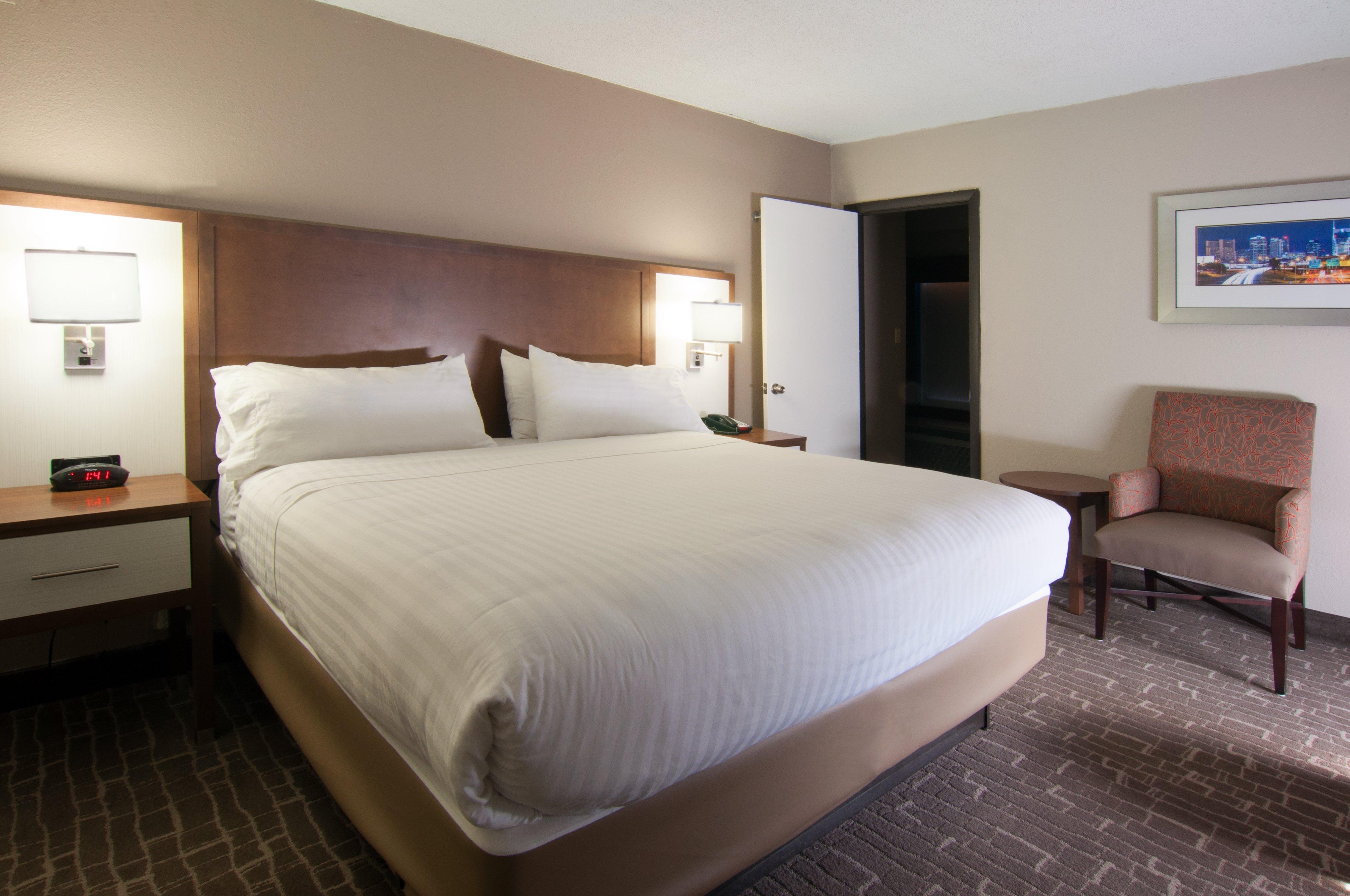 Holiday Inn Express & Suites Nashville-I-40 & I-24 Екстериор снимка